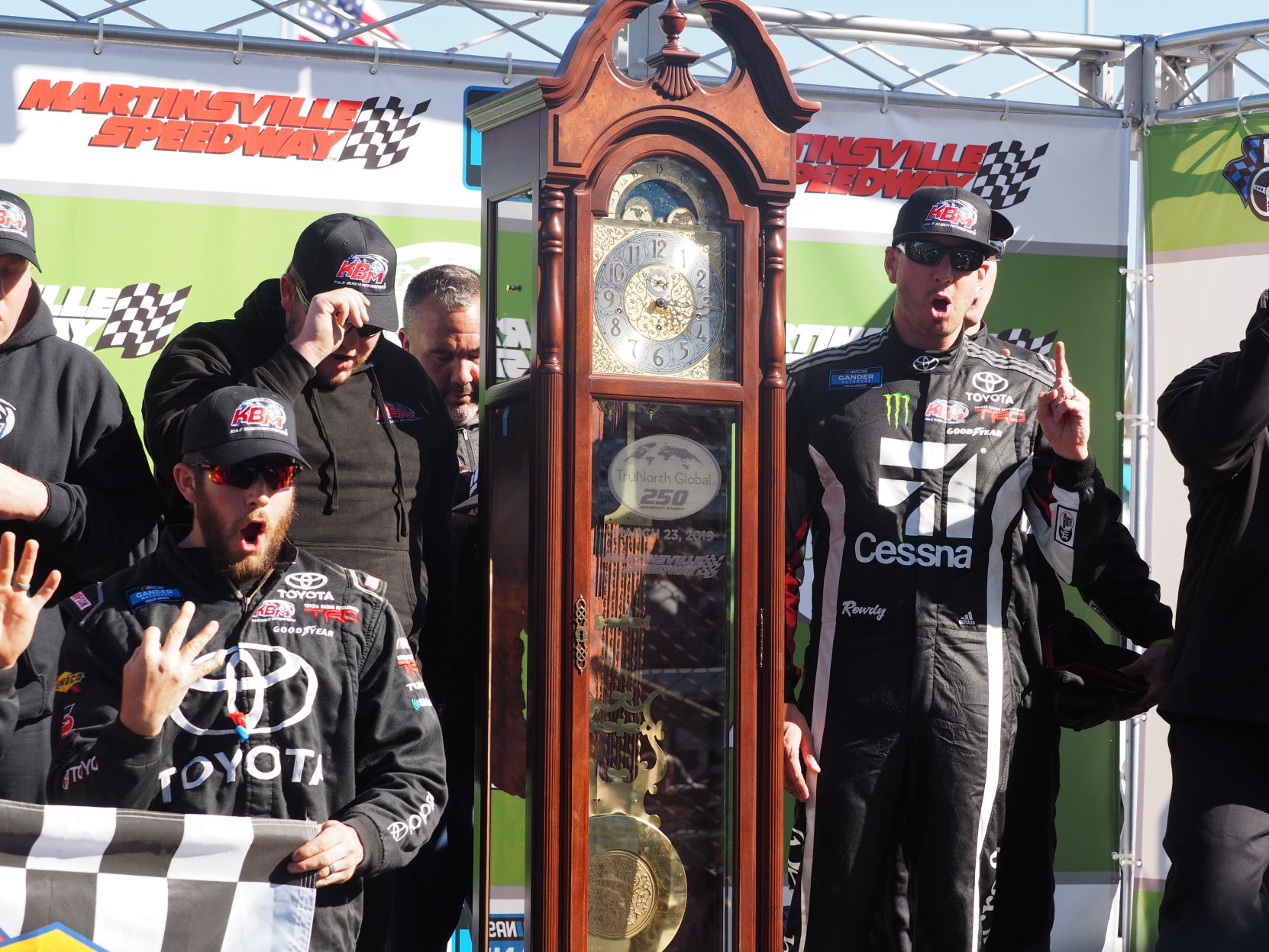 Martinsville Truck Races Busch wins.JPG
